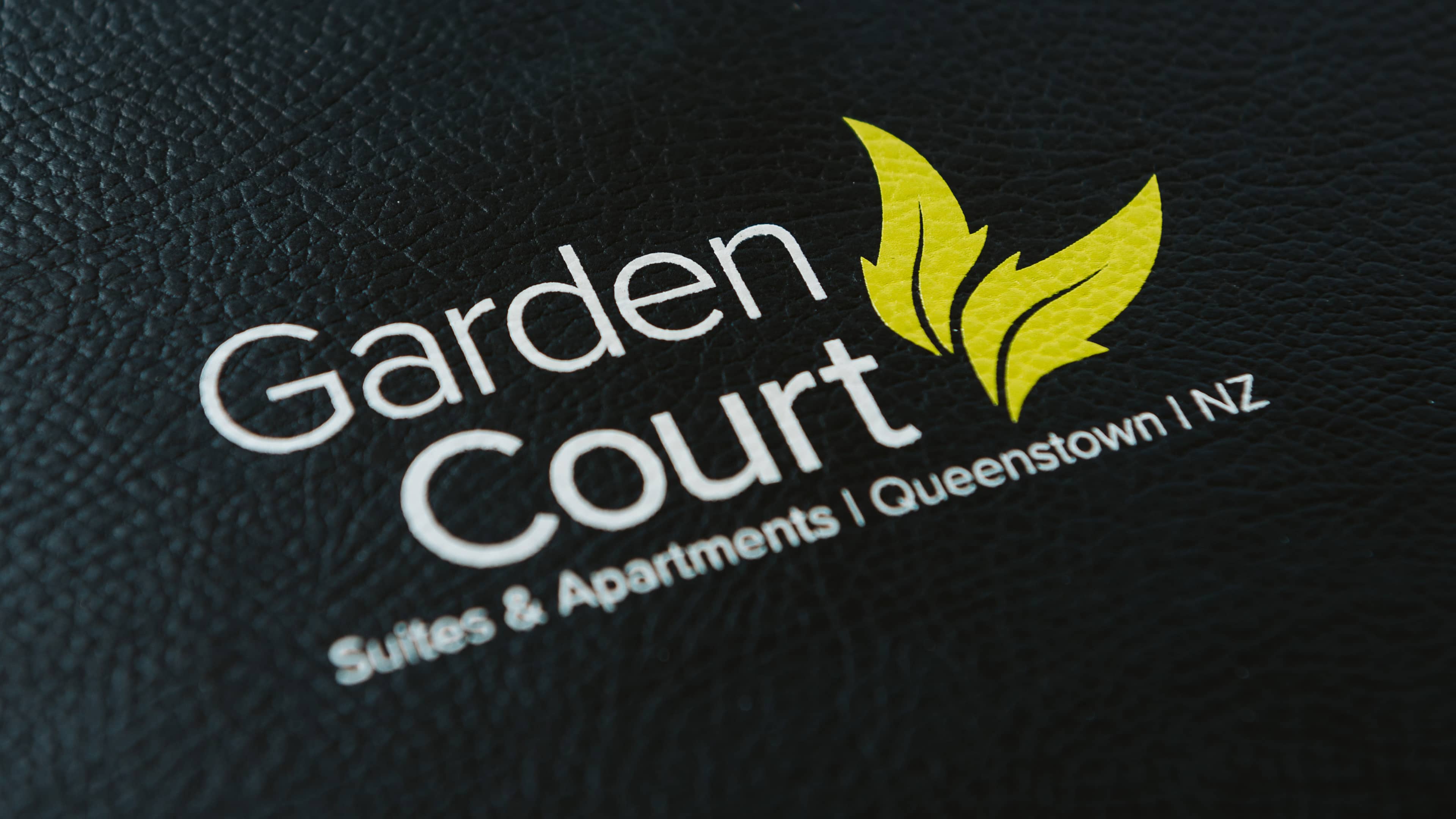 Fluid Garden Court Logo Tile 1